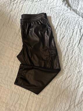 GAP Black Faux Leather Cargo Jogger Pants Women's XXL